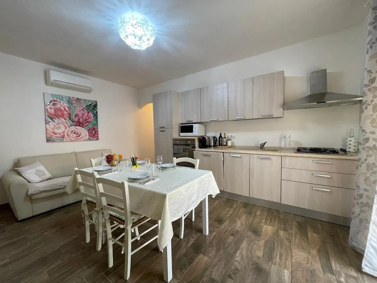 Residence Via Sassari Trinita d'Agultu e Vignola 0*,  Italy