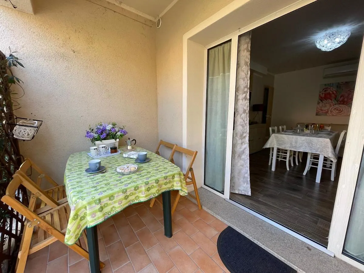 Residence Via Sassari Trinita d'Agultu e Vignola 0*,